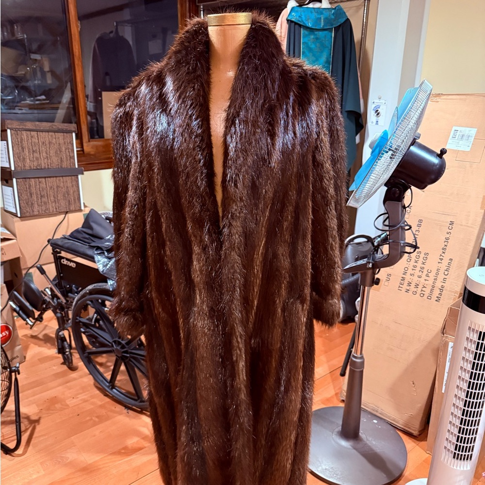 Luxurious Women's Brown Faux Fur Long Coat